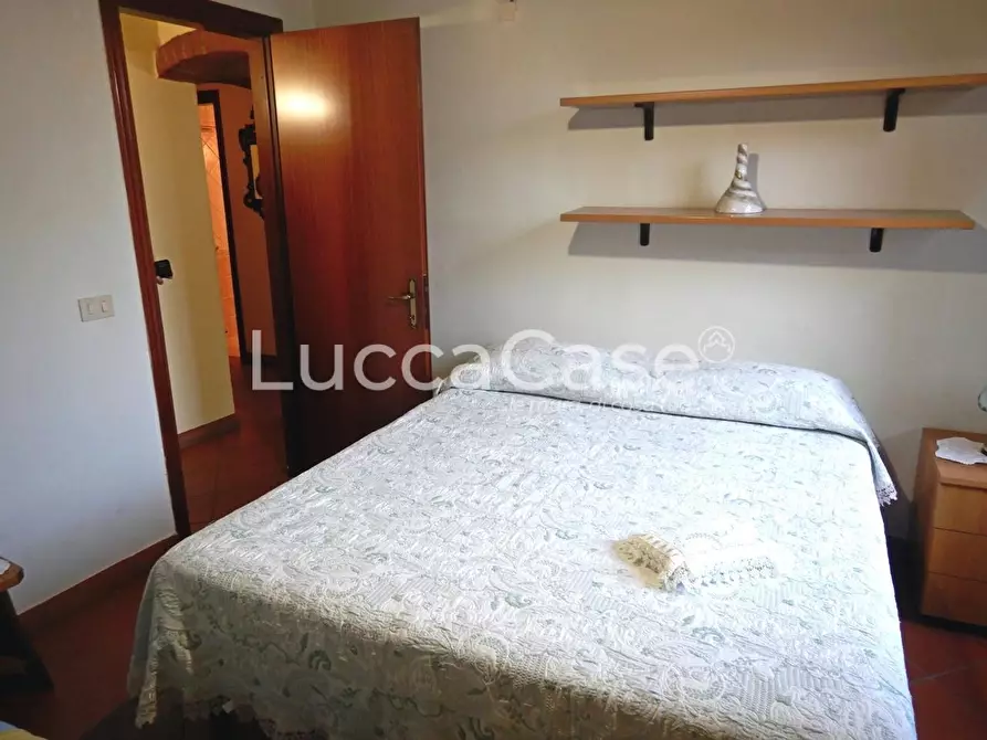 Immagine 9 di Appartamento in vendita  a Lucca