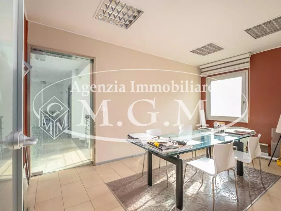 Immagine 20 di Attività artigianale in vendita  a Bientina