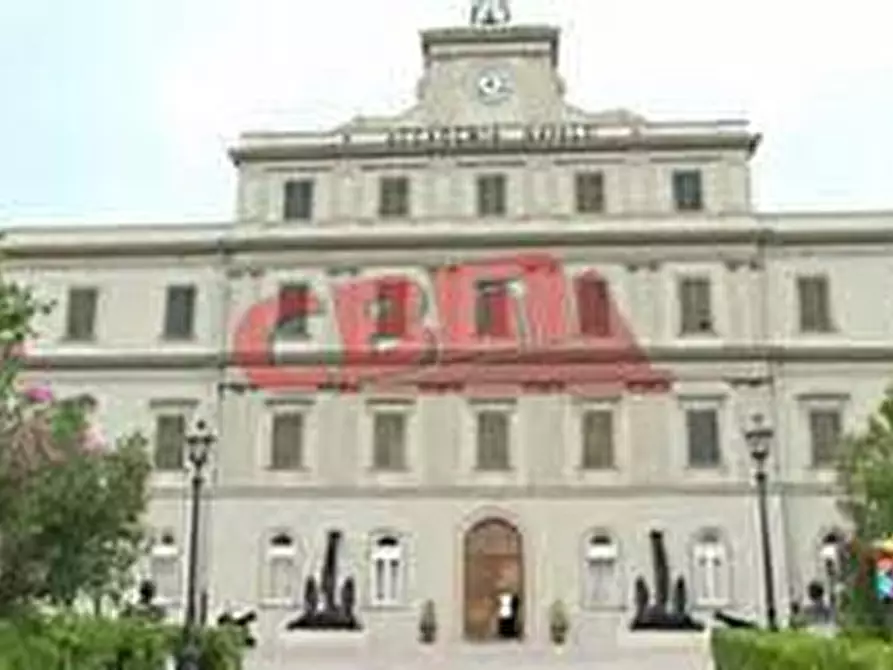 Immagine 31 di Appartamento in vendita  a Livorno