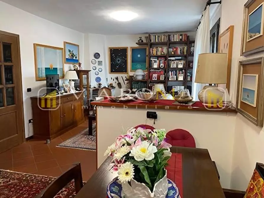 Immagine 22 di Appartamento in vendita  a Lucca