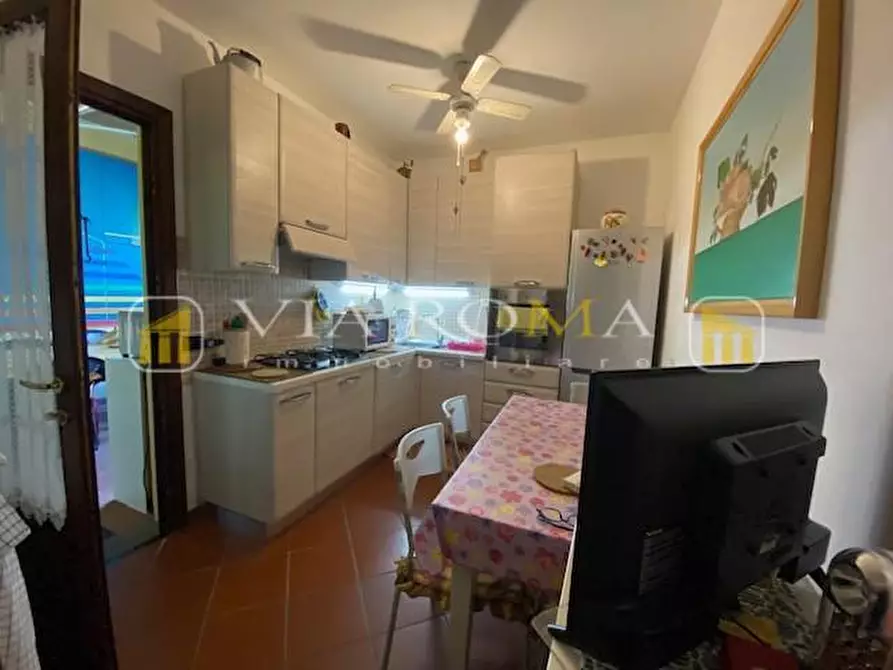 Immagine 30 di Appartamento in vendita  a Lucca