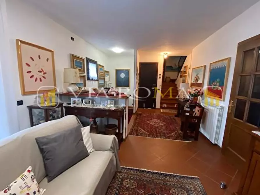 Immagine 23 di Appartamento in vendita  a Lucca