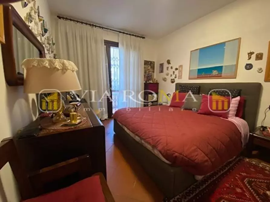 Immagine 27 di Appartamento in vendita  a Lucca