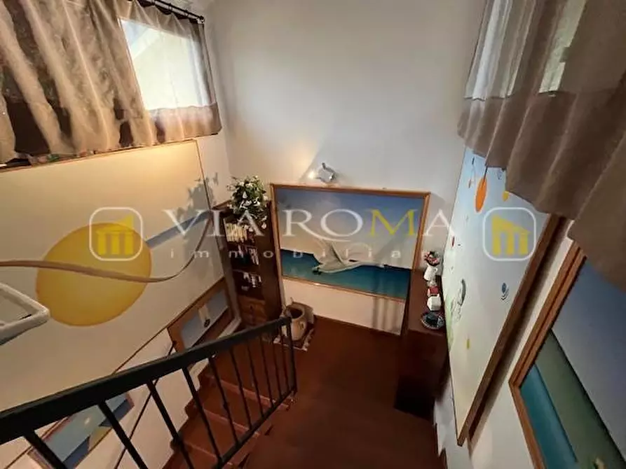 Immagine 6 di Appartamento in vendita  a Lucca