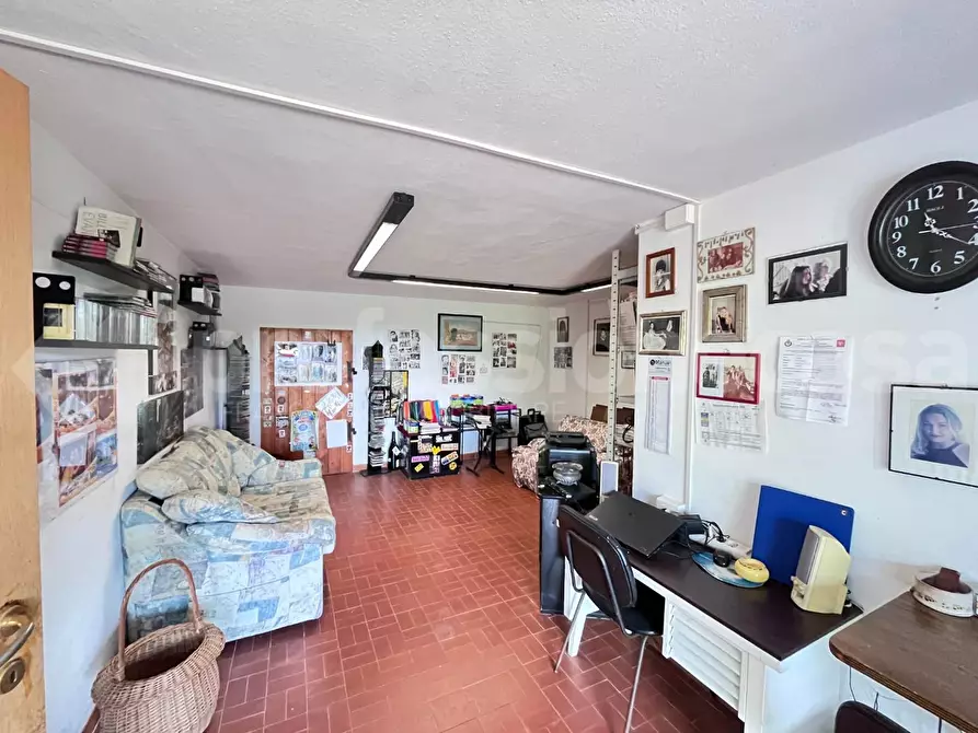 Immagine 29 di Villa in vendita  a Crespina Lorenzana