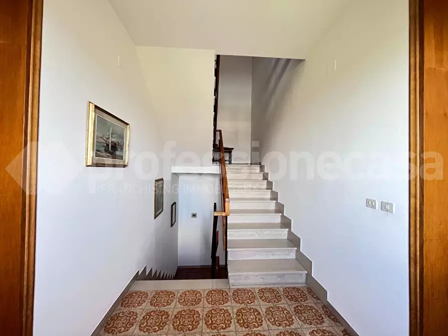 Immagine 15 di Villa in vendita  a Crespina Lorenzana