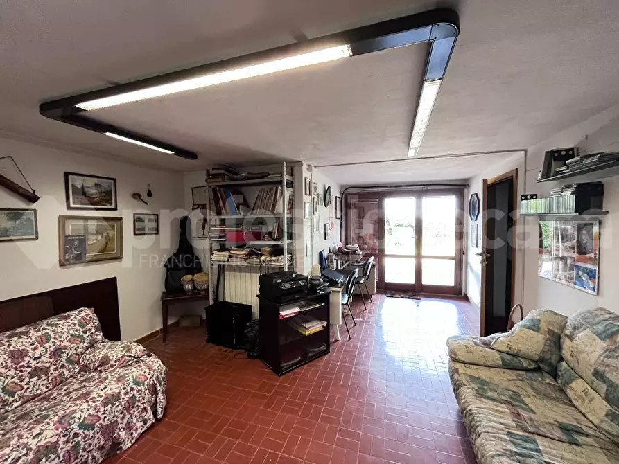 Immagine 30 di Villa in vendita  a Crespina Lorenzana