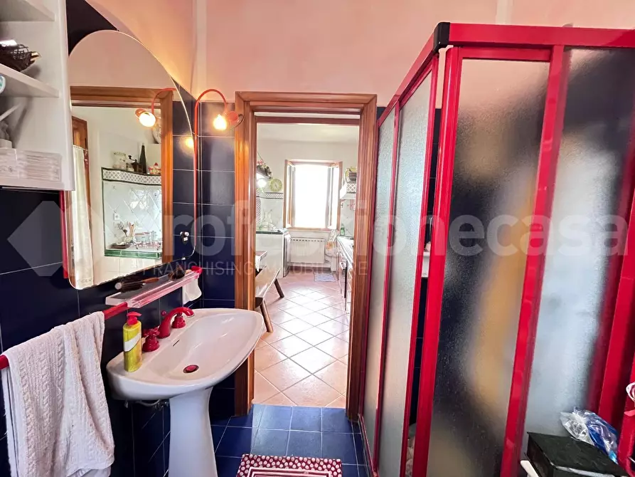 Immagine 14 di Villa in vendita  a Crespina Lorenzana