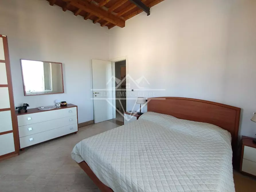 Immagine 10 di Casa semindipendente in vendita  a Carrara