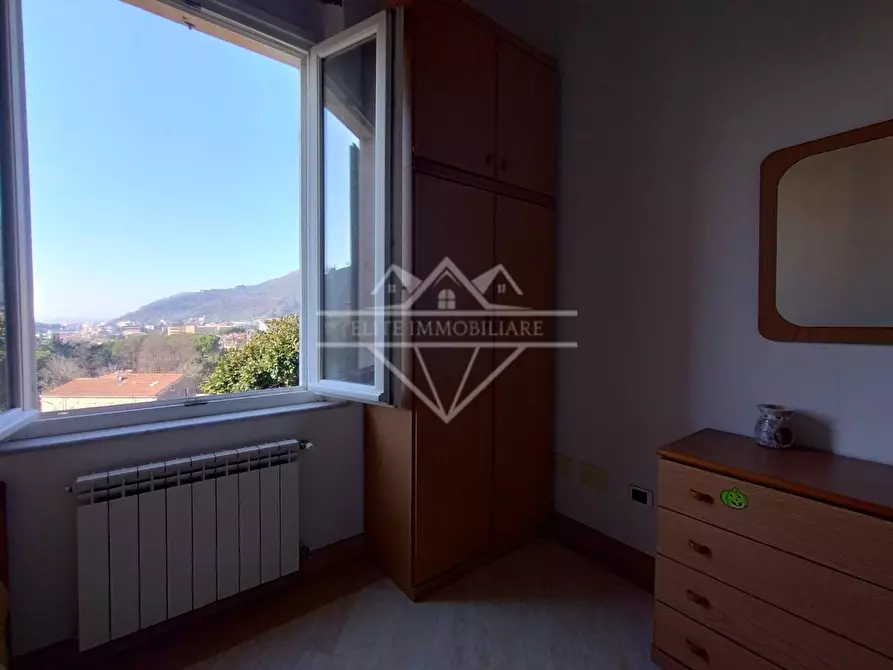 Immagine 13 di Casa semindipendente in vendita  a Carrara