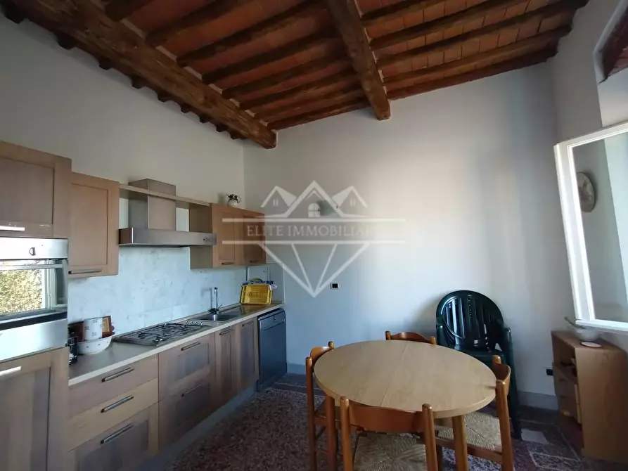 Immagine 4 di Casa semindipendente in vendita  a Carrara