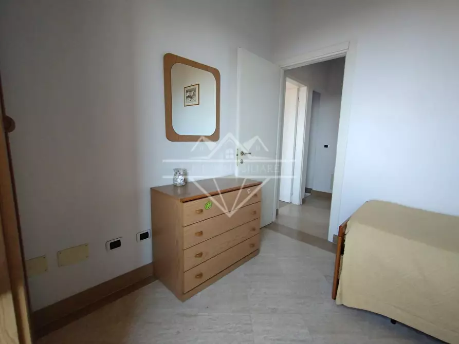 Immagine 12 di Casa semindipendente in vendita  a Carrara