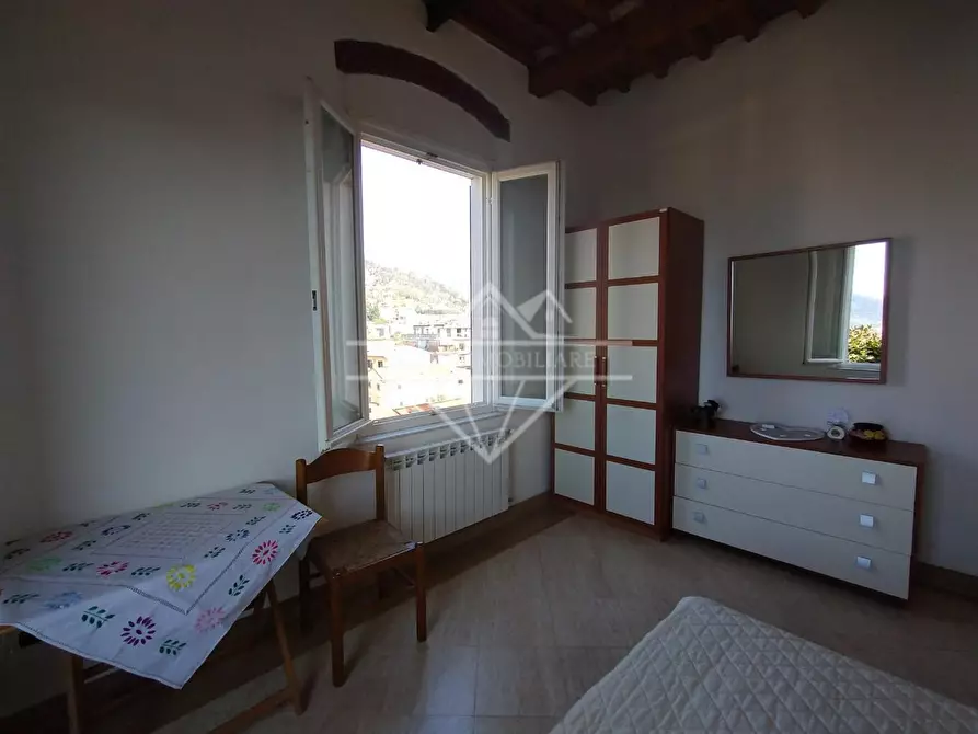 Immagine 9 di Casa semindipendente in vendita  a Carrara