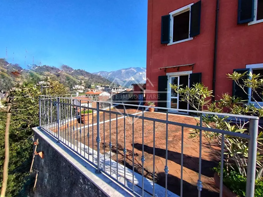 Immagine 21 di Casa semindipendente in vendita  a Carrara