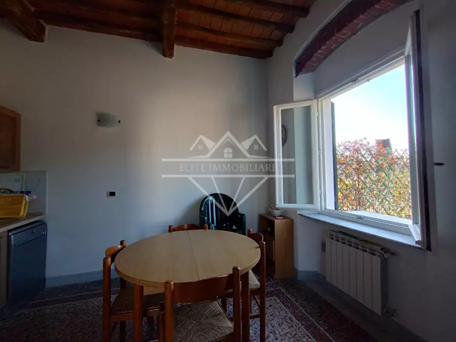 Immagine 5 di Casa semindipendente in vendita  a Carrara