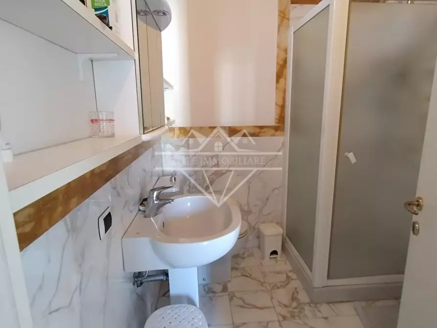 Immagine 16 di Casa semindipendente in vendita  a Carrara