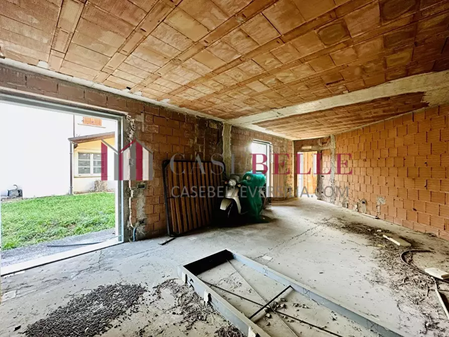 Immagine 7 di Casa indipendente in vendita  a Seravezza