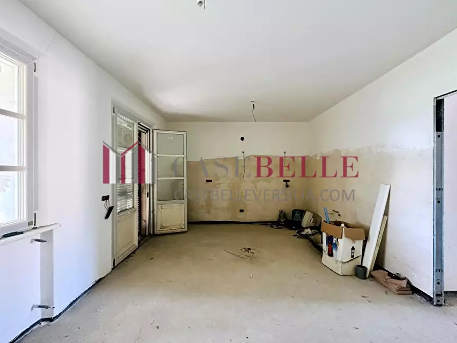 Immagine 2 di Villetta a schiera in vendita  a Seravezza