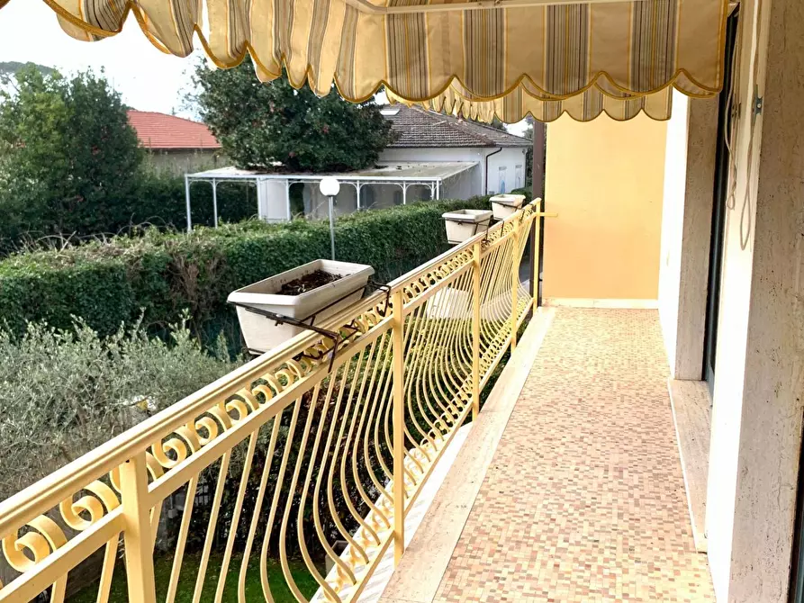 Immagine 15 di Casa bifamiliare in affitto  a Forte Dei Marmi