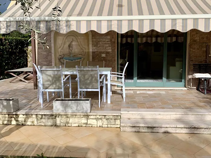 Immagine 1 di Casa bifamiliare in affitto  a Forte Dei Marmi