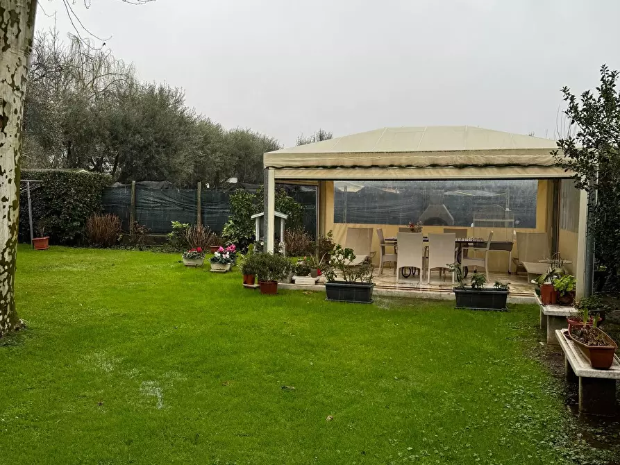 Immagine 30 di Casa indipendente in vendita  a Pietrasanta