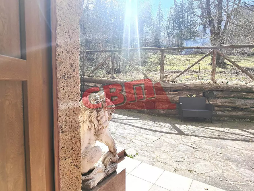 Immagine 52 di Casa colonica in vendita  a Molazzana