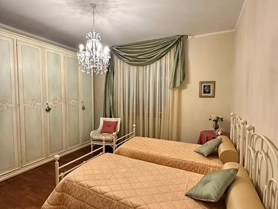 Immagine 14 di Villa in affitto  a Montignoso