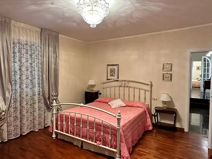 Immagine 16 di Villa in affitto  a Montignoso