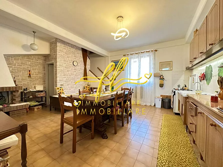 Immagine 7 di Villa in vendita  a Guardistallo