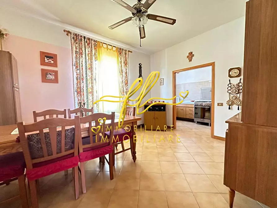 Immagine 5 di Villa in vendita  a Guardistallo