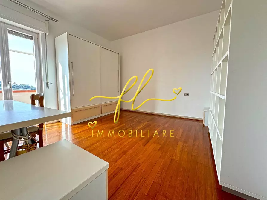 Immagine 18 di Appartamento in vendita  a Piombino