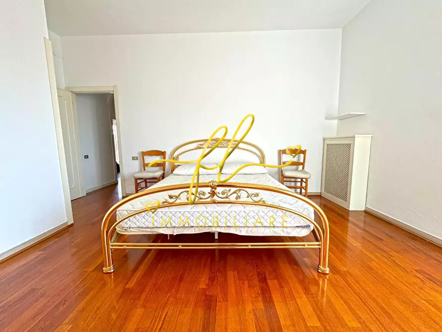 Immagine 9 di Appartamento in vendita  a Piombino