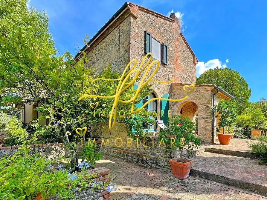 Immagine 2 di Casa indipendente in vendita  a Guardistallo