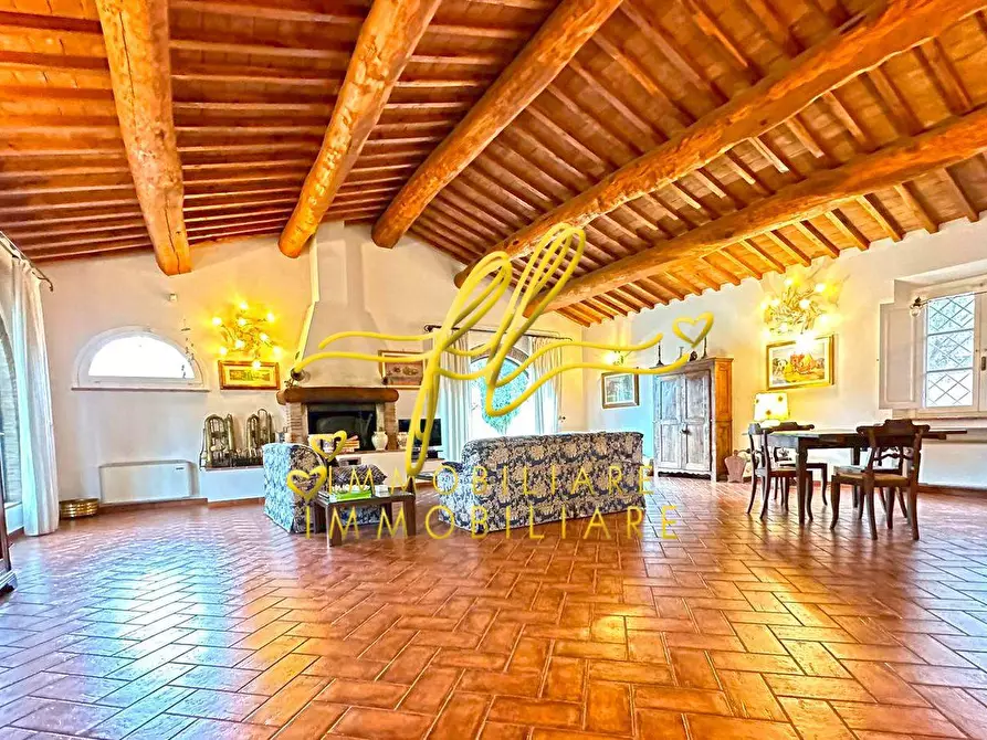 Immagine 3 di Villa in vendita  a Cecina