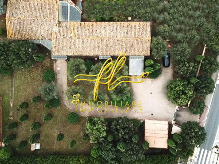 Immagine 30 di Villa in vendita  a Cecina