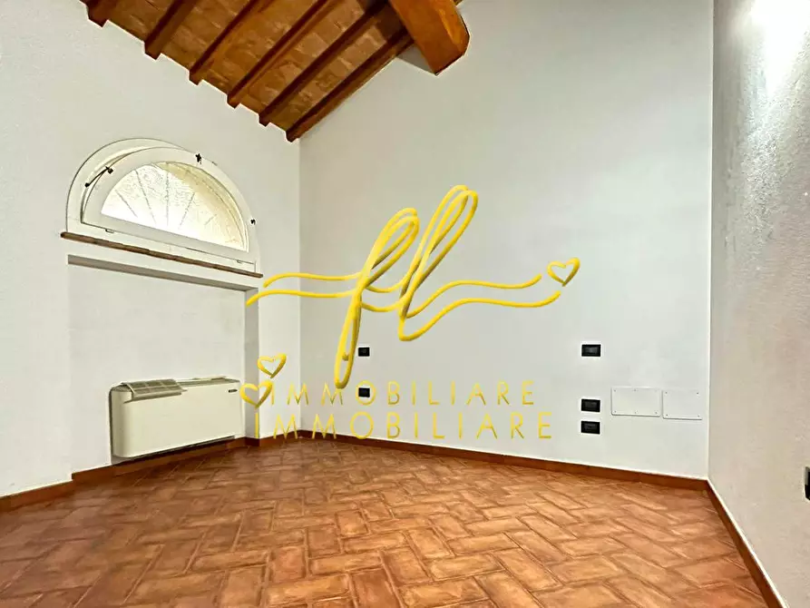 Immagine 26 di Villa in vendita  a Cecina