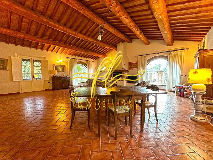 Immagine 2 di Villa in vendita  a Cecina