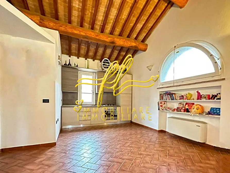 Immagine 25 di Villa in vendita  a Cecina