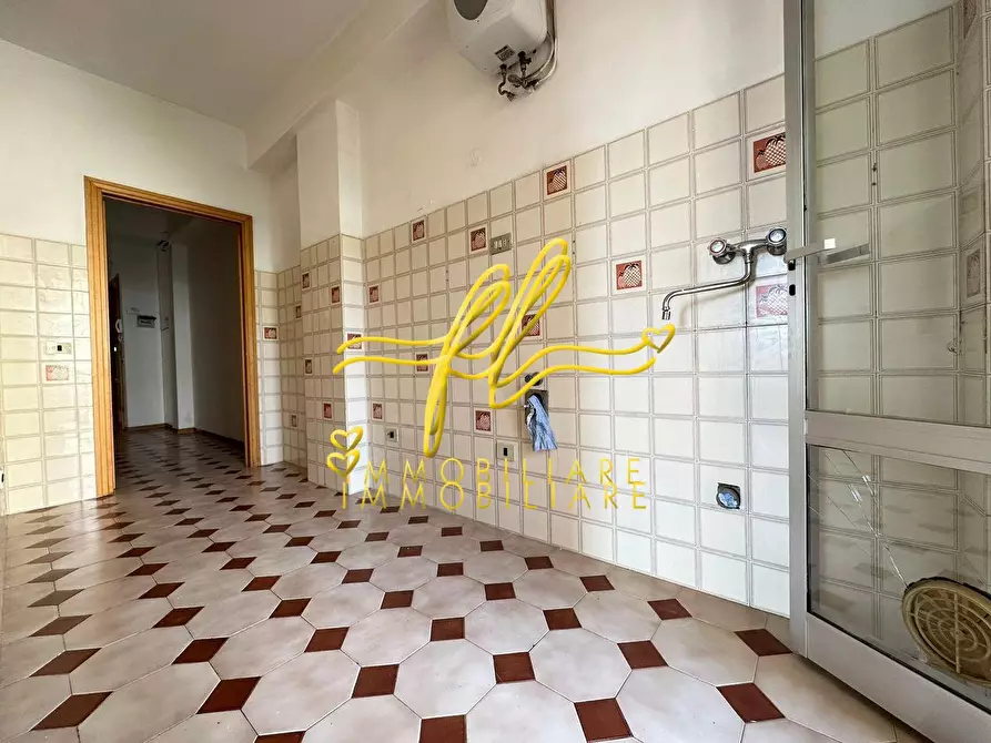 Immagine 4 di Appartamento in vendita  a Cecina