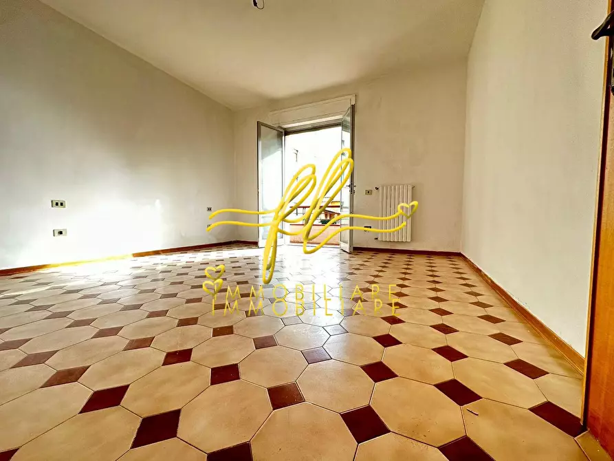 Immagine 5 di Appartamento in vendita  a Cecina