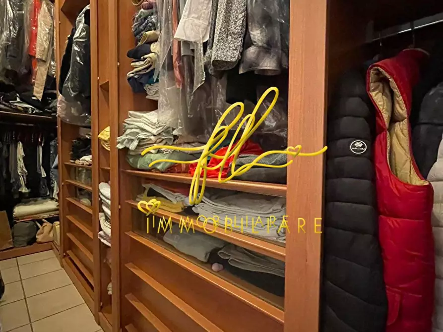 Immagine 13 di Appartamento in vendita  a Livorno