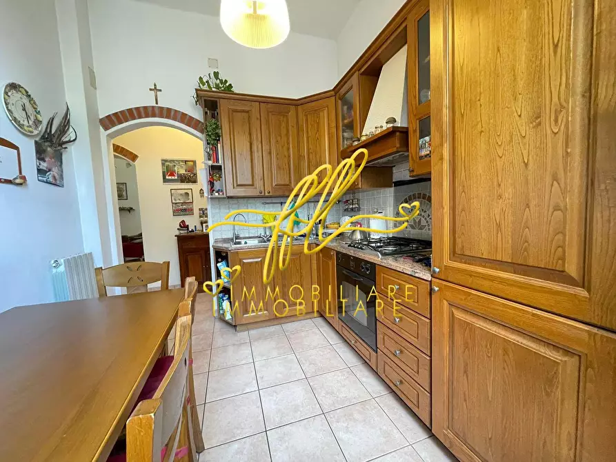 Immagine 8 di Appartamento in vendita  a Livorno