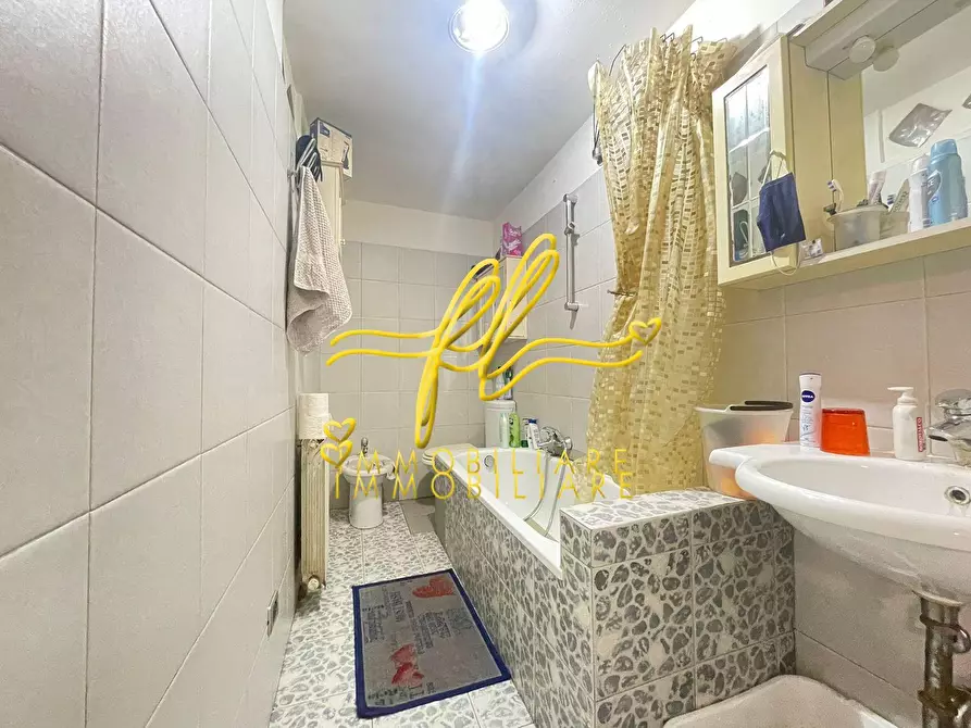 Immagine 15 di Appartamento in vendita  a Livorno