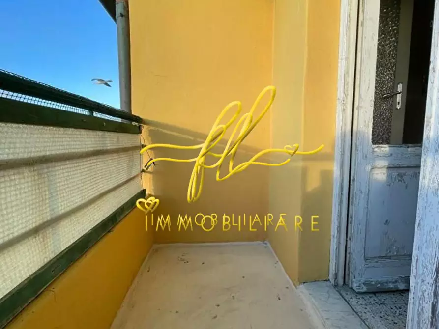 Immagine 9 di Appartamento in vendita  a Livorno