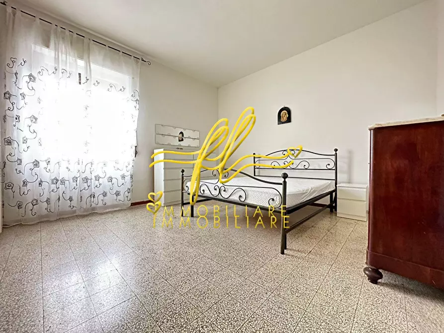 Immagine 18 di Appartamento in vendita  a Livorno