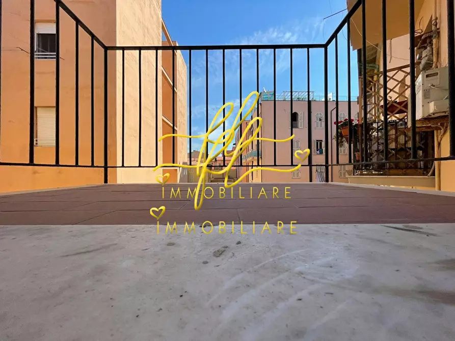 Immagine 2 di Appartamento in vendita  a Livorno