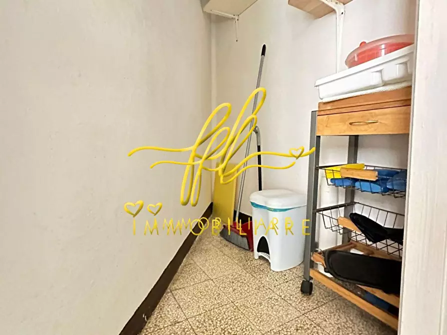 Immagine 27 di Appartamento in vendita  a Livorno