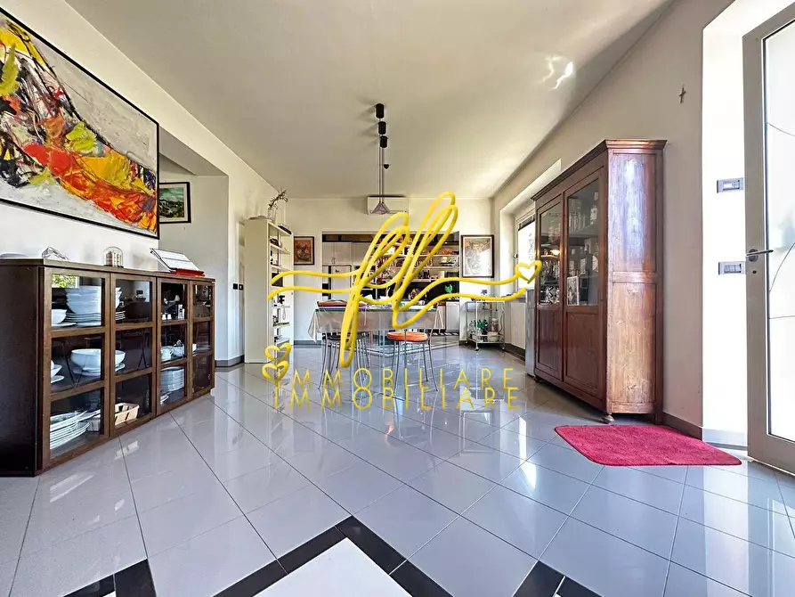 Immagine 5 di Villa in vendita  a Rosignano Marittimo