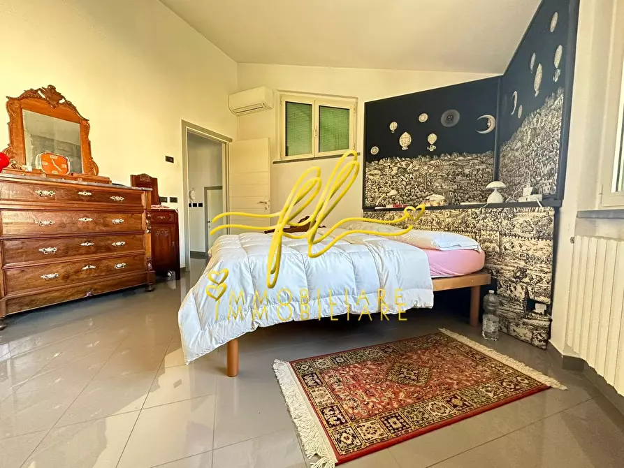 Immagine 28 di Villa in vendita  a Rosignano Marittimo