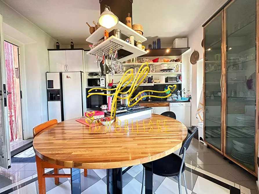 Immagine 13 di Villa in vendita  a Rosignano Marittimo